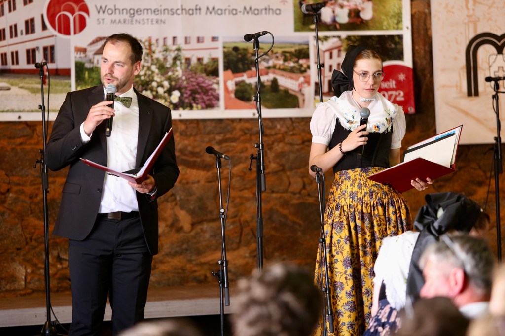 Impresije – nalětni koncert 2026. Moderaciski duo Judith a Damian © Jan Ješka